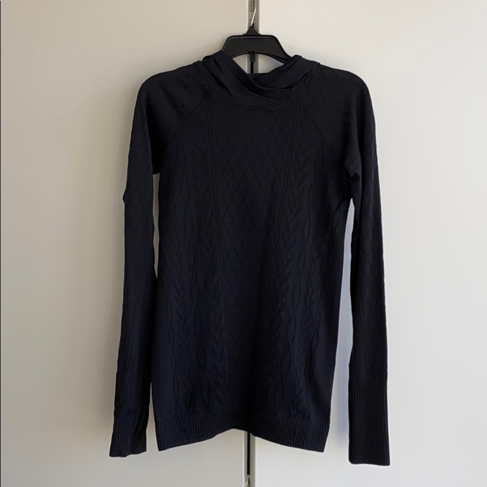 Lululemon black long sleeve top with hood